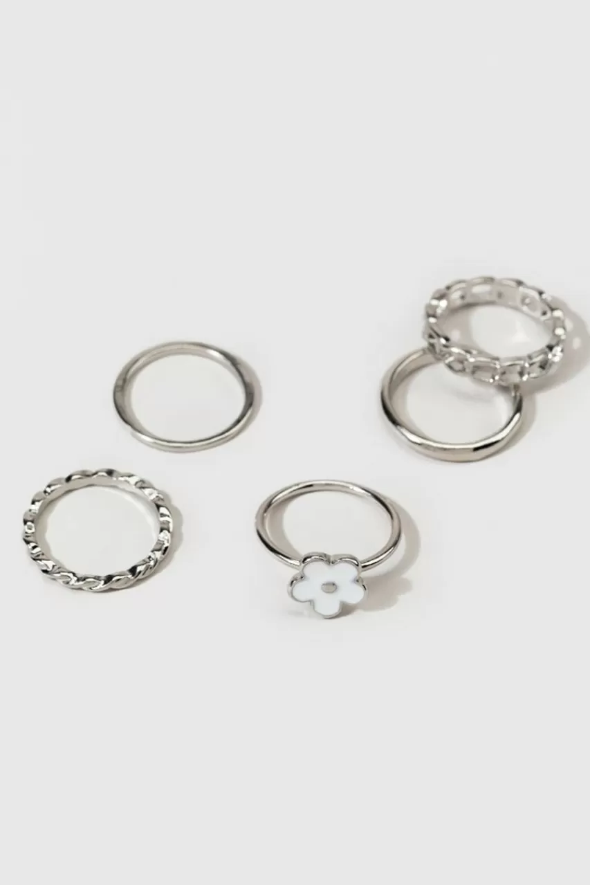 Francesca's Anette Daisy Ring Set