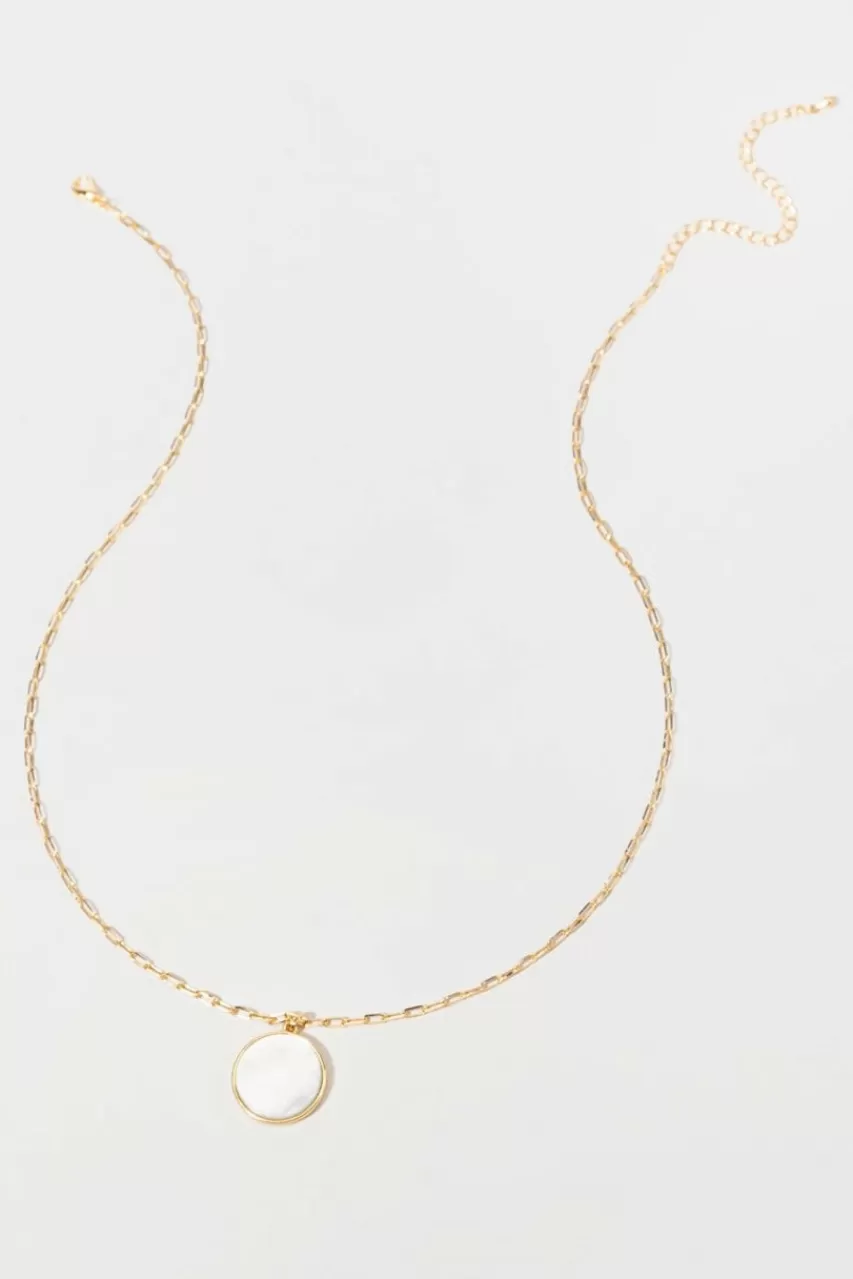 Francesca's Carolina Circle Pendant Necklace