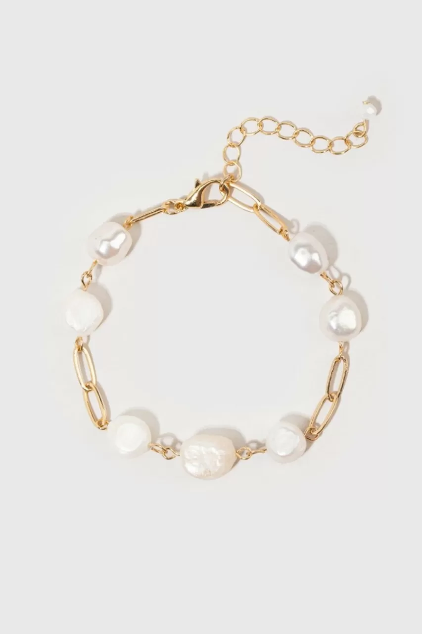 Francesca's Carter Paperclip Chain Bracelet