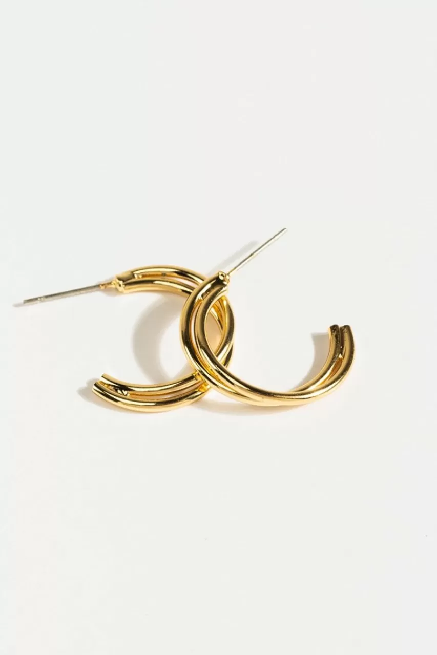 Francesca's Drea Overlap Hoop Earrings