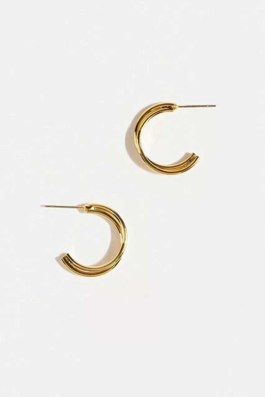 Francesca's Drea Overlap Hoop Earrings