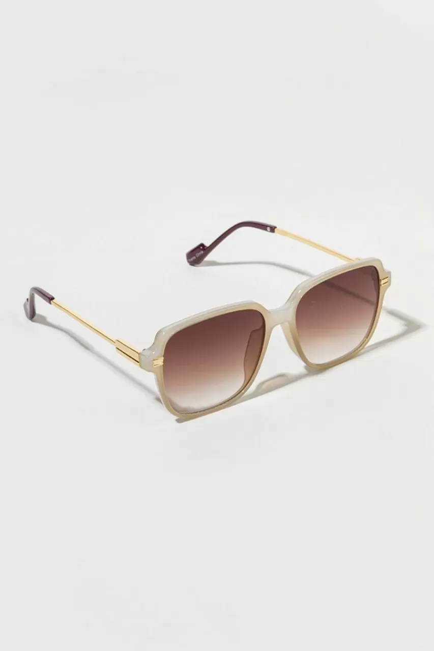 Francesca's Evelyn Square Sunglasses