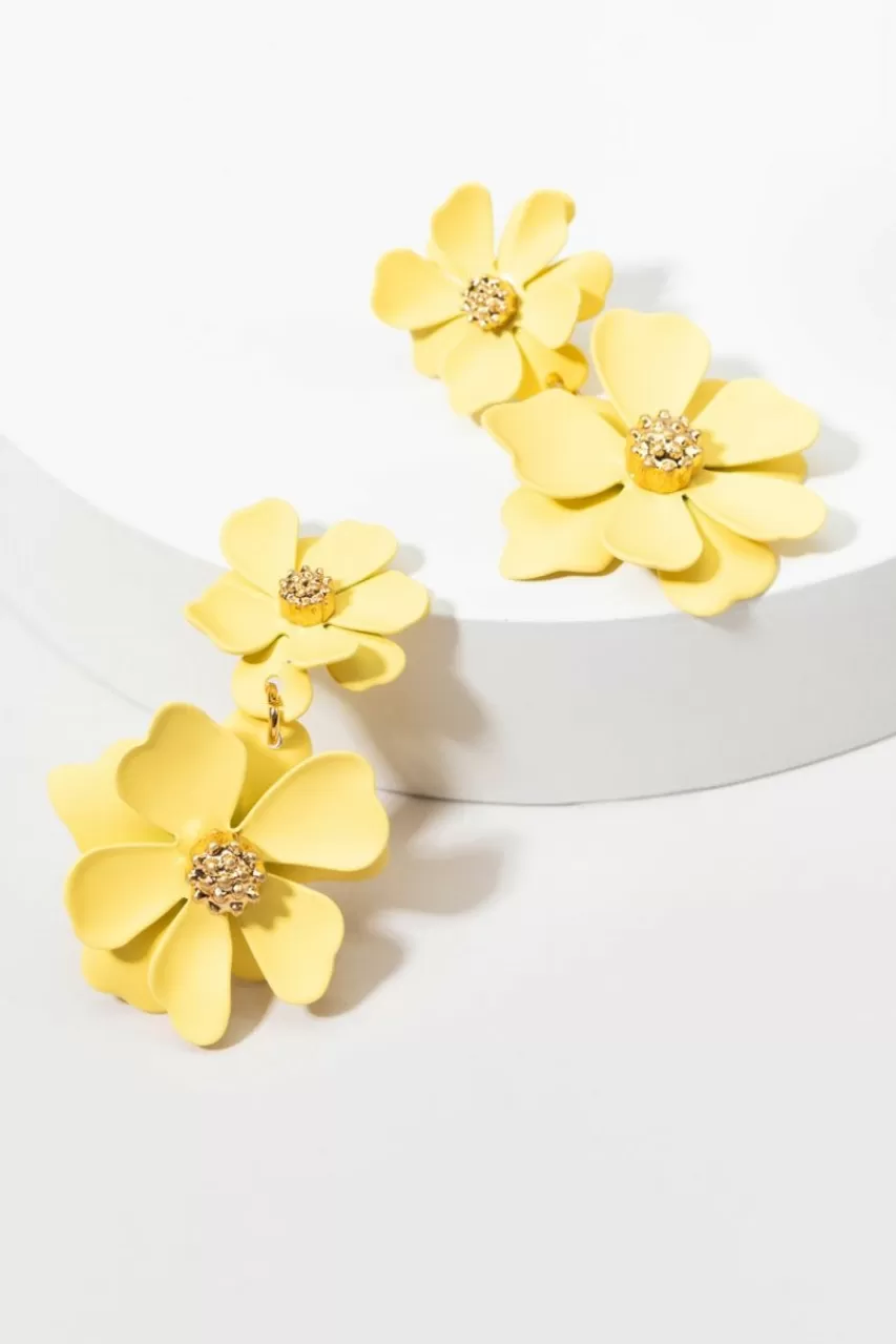 Francesca's Ines Epoxy Flower Earrings