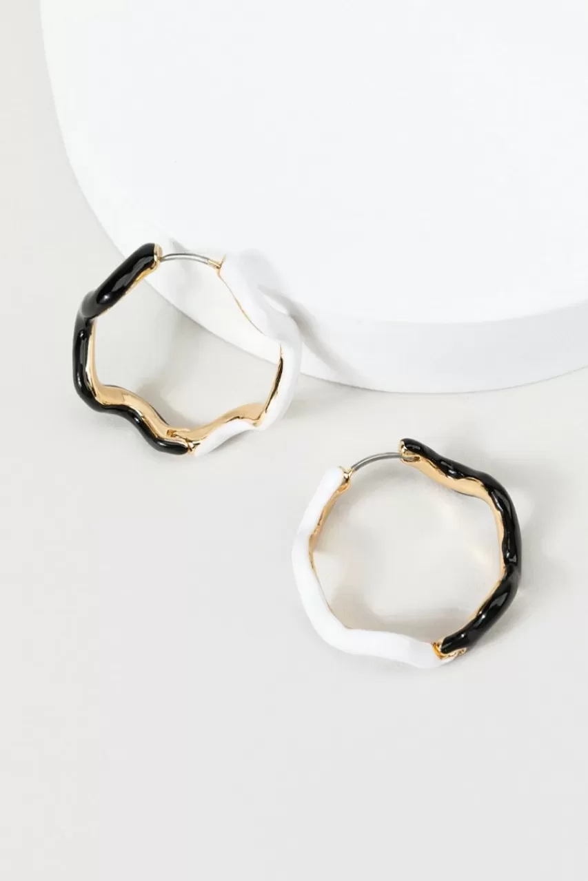 Francesca's Jill Two-Tone Wavy Hoop Earrings