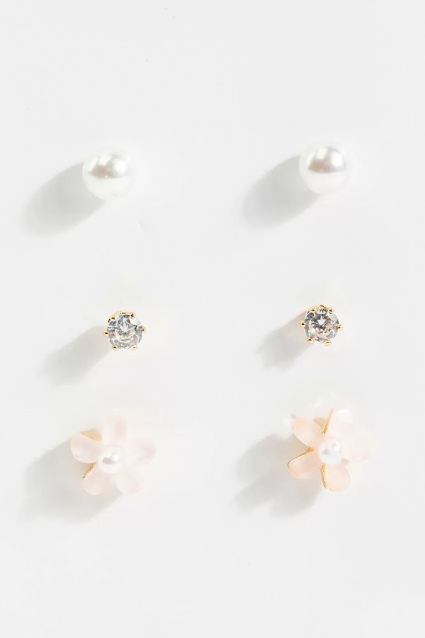 Francesca's Joelle Floral Pearl Stud Set