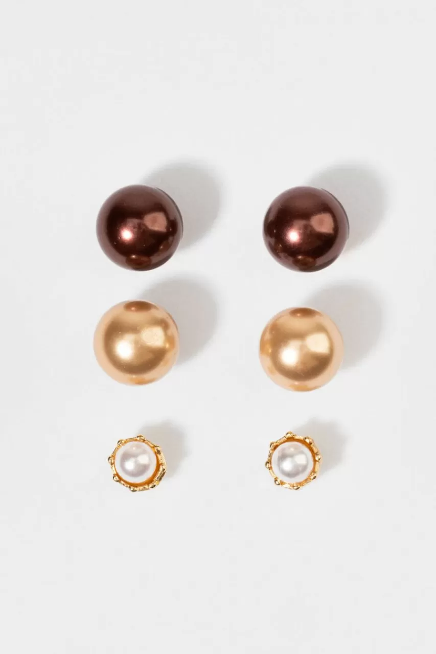 Francesca's Lara Gradual Pearl Earring Set