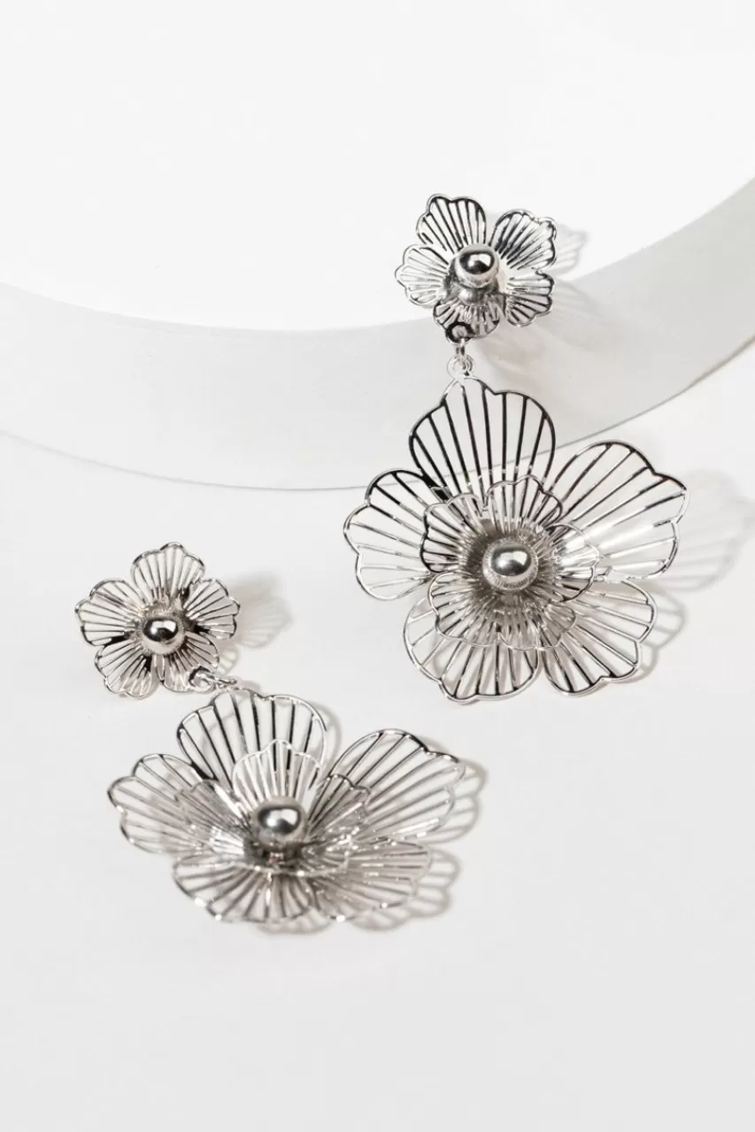 Francesca's Lillia Filigree Flower Earrings