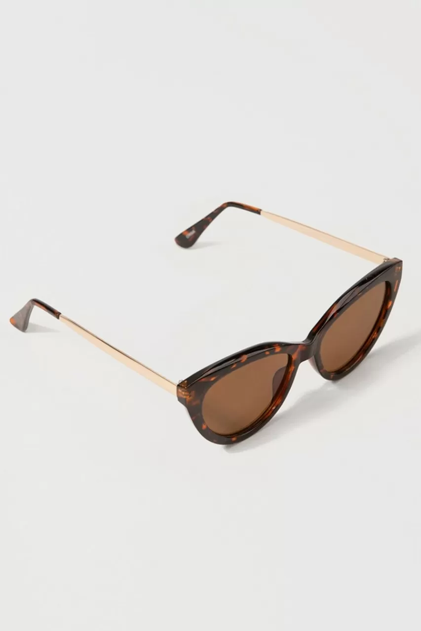 Francesca's Marylin Retro Cat Eye Sunglasses