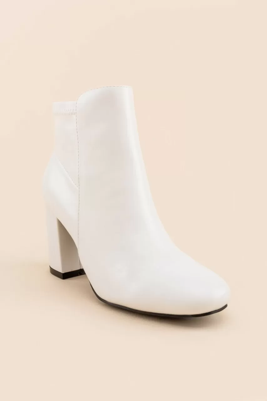 Francesca's Mia Carla Smooth Stretch Booties