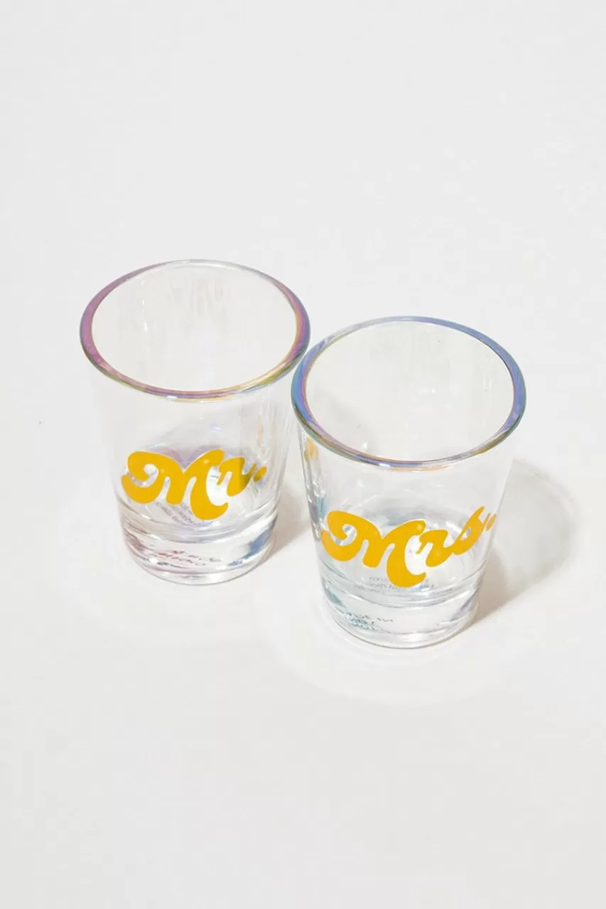 Francesca's Mr And Mrs Shot Glasses Set