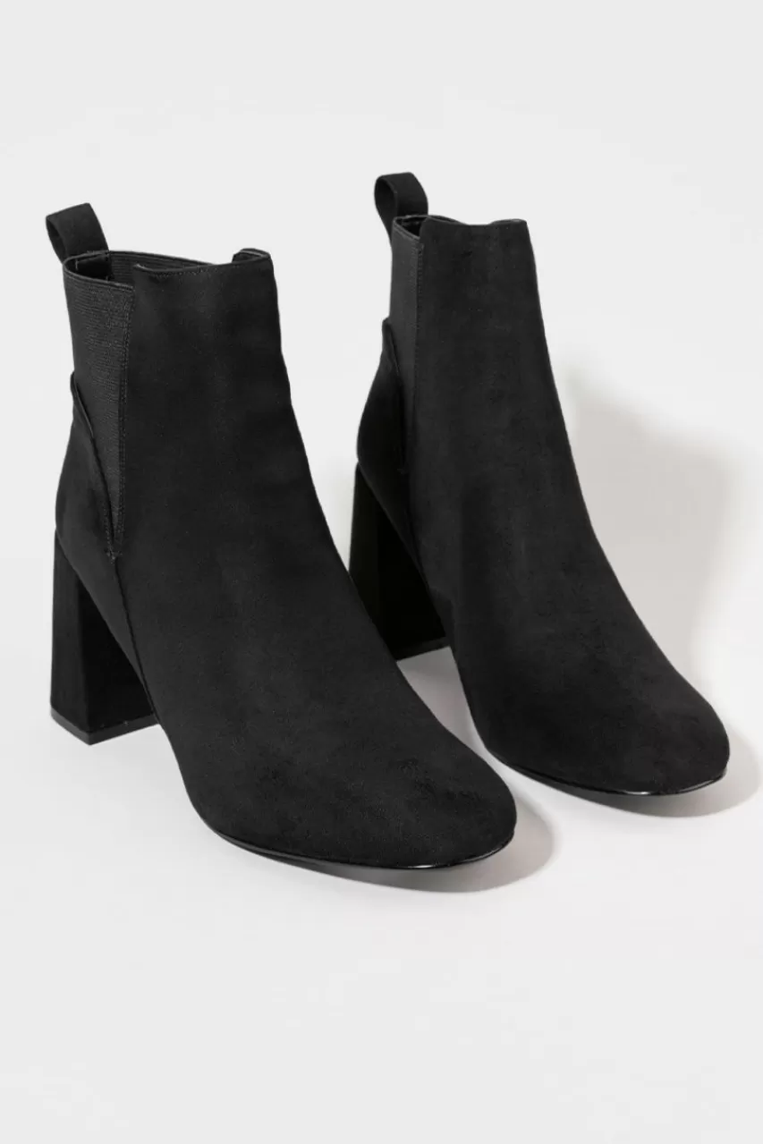 Francesca's Qupid Midtown Ankle Boots