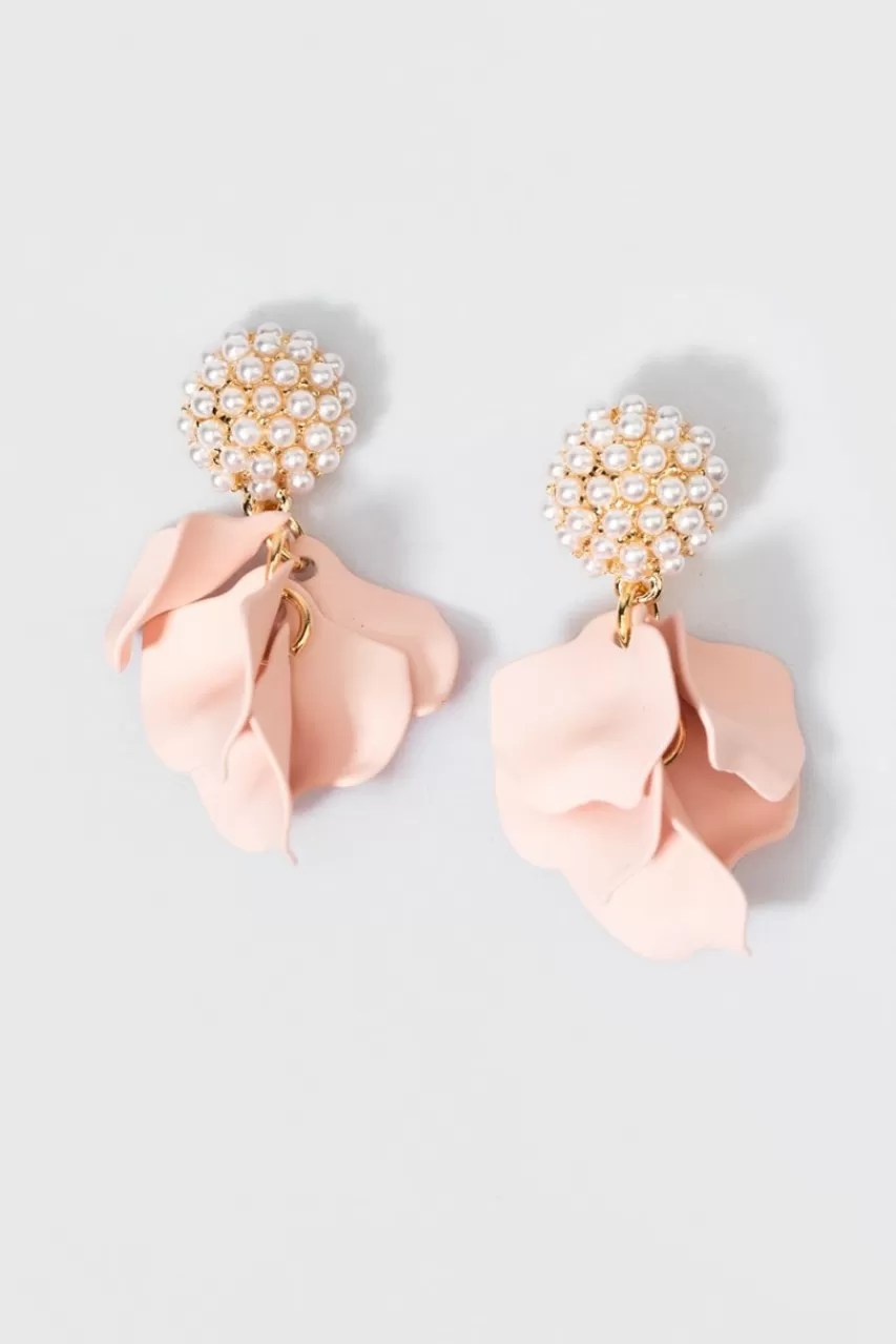 Francesca's Sue Petals And Pearl Earrings