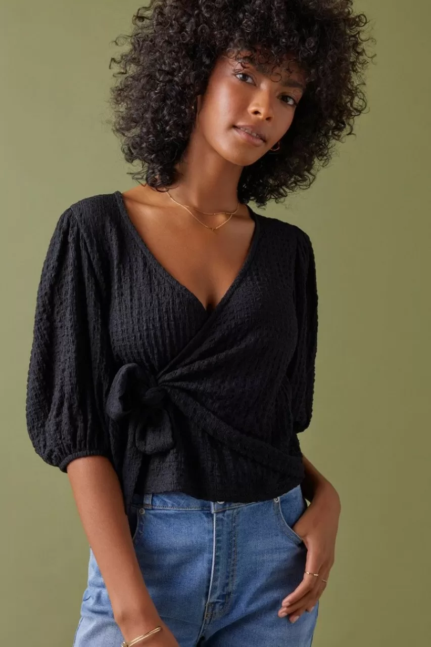 Francesca's Tariah Crinkle Knit Puff Sleeve Top